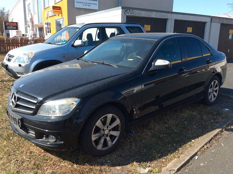 Gebraucht Mercedes C200 150 PS (110 kW) 2008 Schwarz Limousine