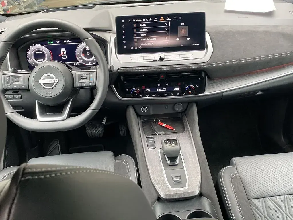 Gebraucht Nissan Qashqai Tekna+ 158 PS (116 kW) 2024 Grau SUV