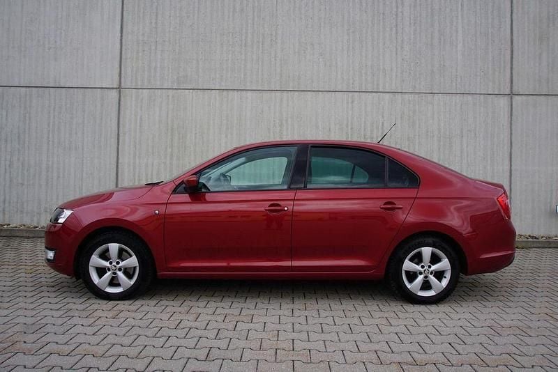 Gebraucht Skoda Rapid 105 PS (77 kW) 2013 Rot Kleinwagen