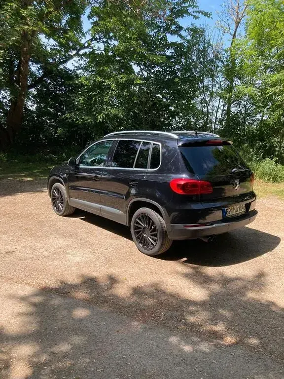 Gebraucht VW Tiguan Life 140 PS (102 kW) 2013 Schwarz SUV