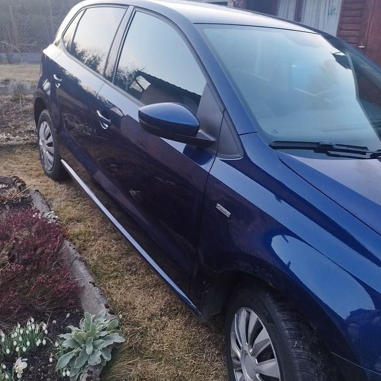 Gebraucht VW Polo Life 90 PS (66 kW) 2013 Blau Kleinwagen