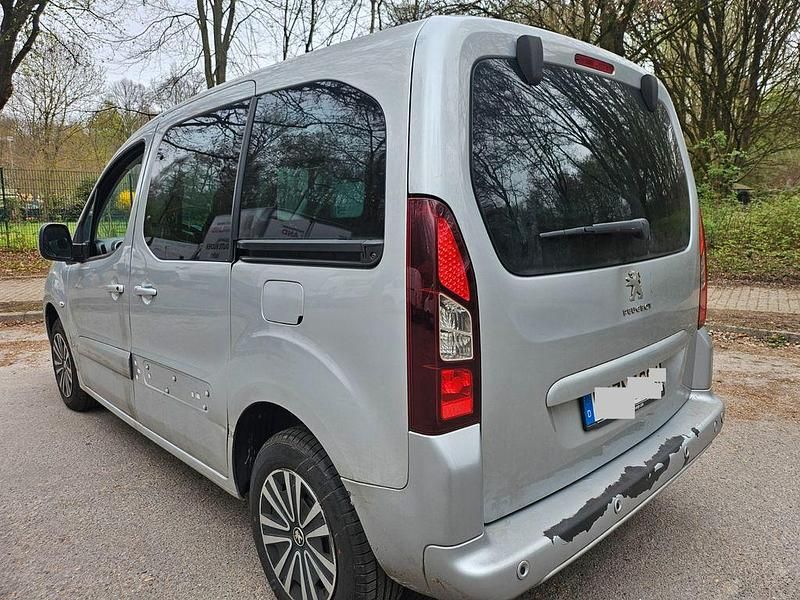 Gebraucht Peugeot Partner Tepee Active 120 PS (88 kW) 2018 Grau Van / Kleinbus