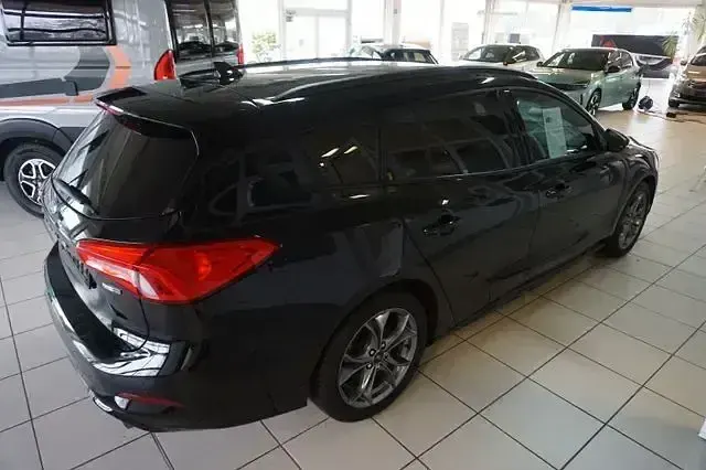 Używany Ford Focus ST-Line 176 KM (129 kW) 2020 Czarny Kombi