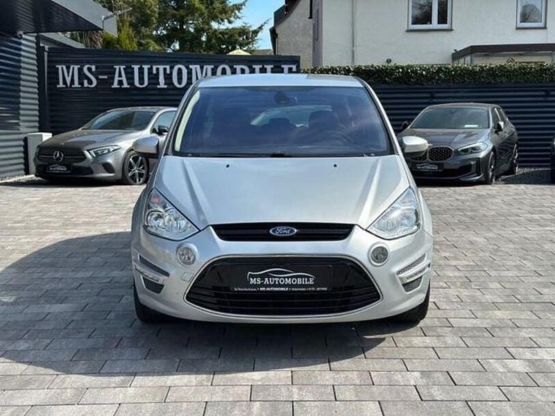Gebraucht Ford S-MAX Titanium 140 PS (102 kW) 2010 Silber Van / Kleinbus
