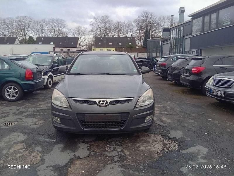 Gebraucht Hyundai i30 Comfort 109 PS (80 kW) 2007 Steel gray Kleinwagen