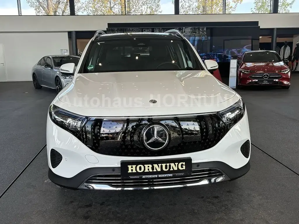 Gebraucht Mercedes EQB350 Progressive 214 kW (292 PS) 2026 Weiß SUV