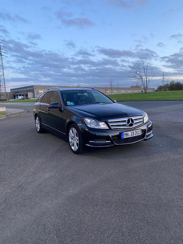 Schwarz Gebraucht 2013 Mercedes C220 Kombi | 5.000 € (Superpreis) - Bild 1/4