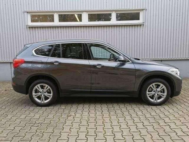 Silber Gebraucht 2019 BMW X1 Advantage SUV | 19.000 € (Guter Preis) - Bild 1/3