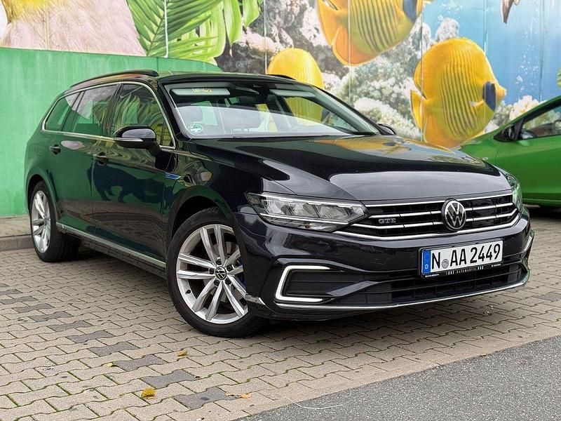 Schwarz Gebraucht 2021 VW Passat GTE Kombi | 17.150 € (Superpreis) - Bild 1/4