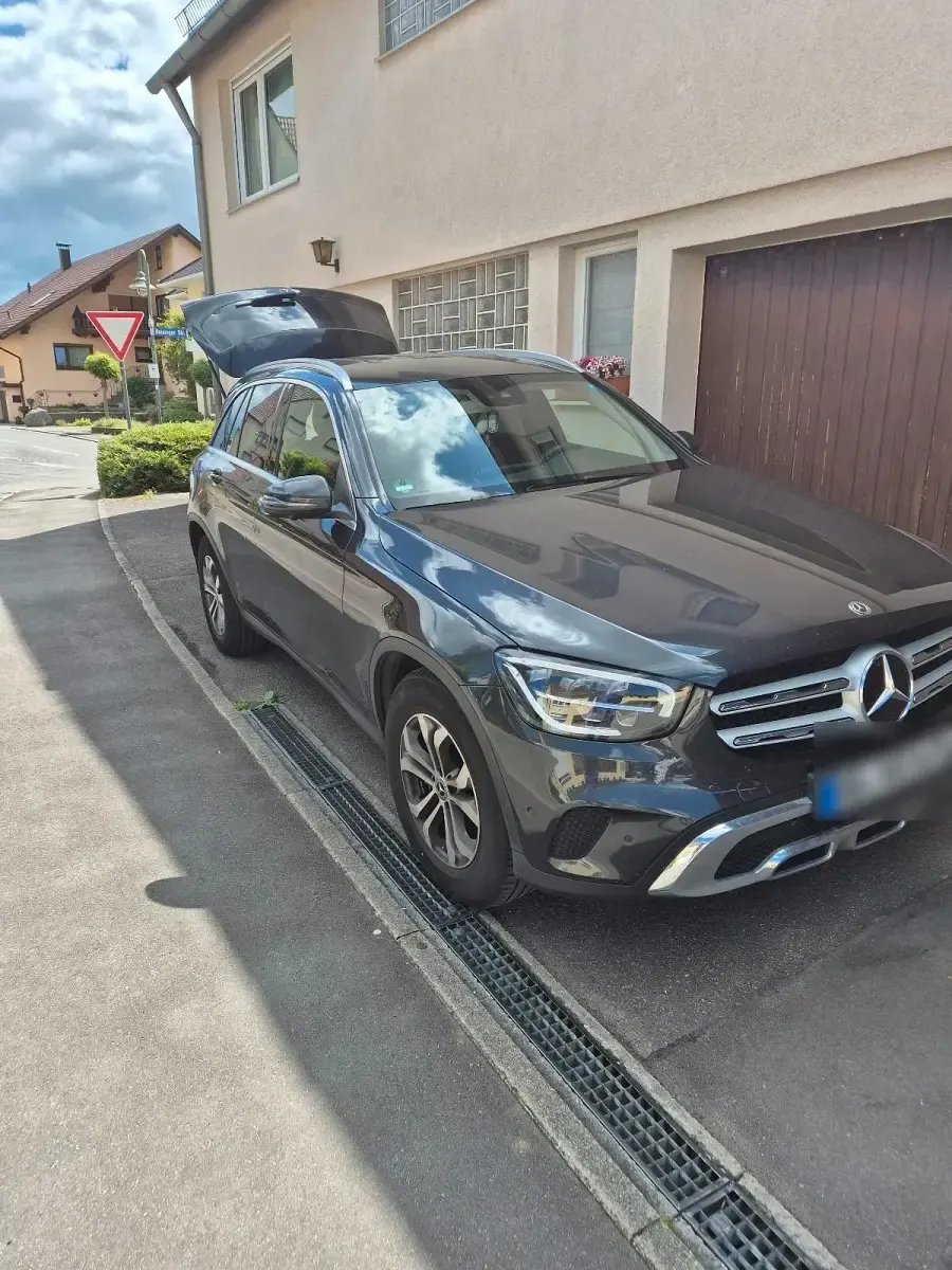 Gebraucht Mercedes GLC220 194 PS (142 kW) 2020 Grau SUV