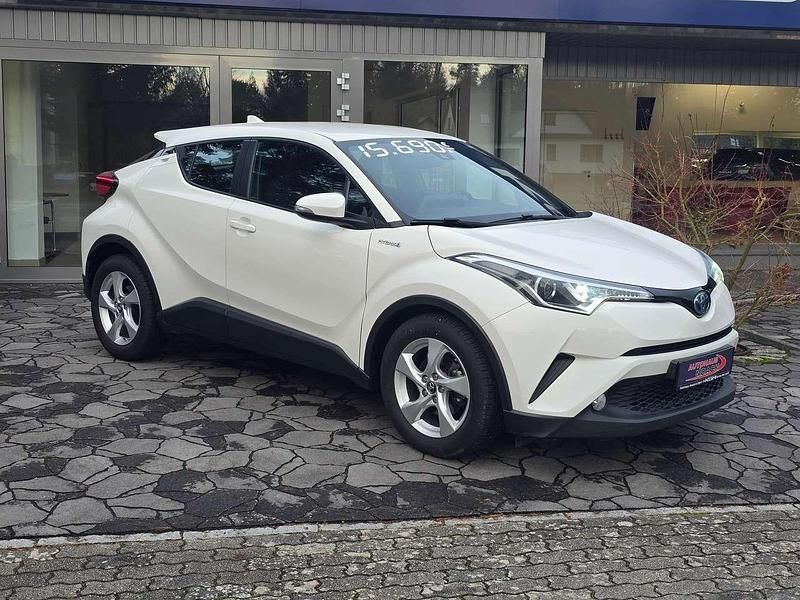 Gebraucht Toyota C-HR 98 PS (72 kW) 2017 Super white 2 SUV