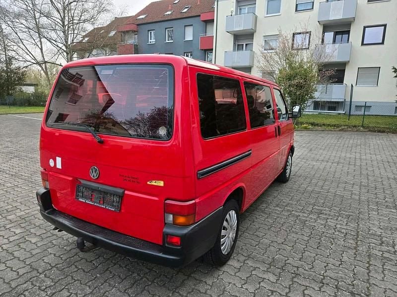 Gebraucht VW T4 102 PS (75 kW) 2000 Rot Van
