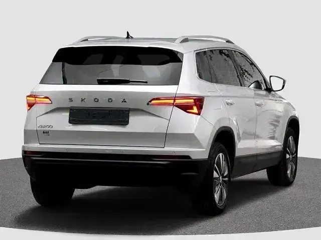 Gebraucht Skoda Karoq 150 PS (110 kW) 2024 Silber SUV