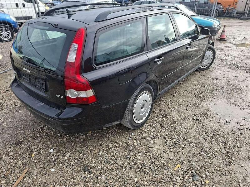 Usado Volvo V50 136 CV (100 kW) 2004 Negro Familiar