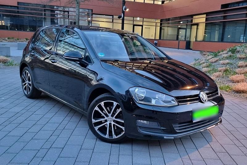 Gebraucht VW Golf VII 105 PS (77 kW) 2014 Schwarz Limousine