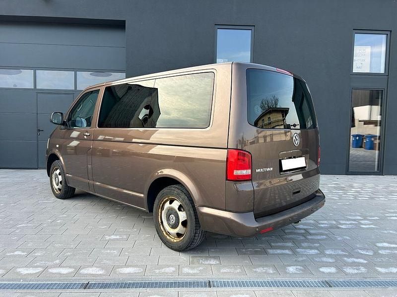 Second-hand VW T5 140 CP (102 kW) 2011 Maro Van