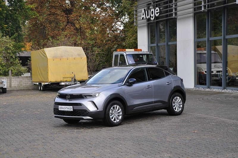 Grau Gebraucht 2021 Opel Mokka-e Ultimate SUV | 16.900 € (Fairer Preis) - Bild 1/4