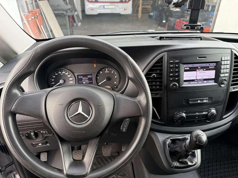 Gebraucht Mercedes Vito 102 PS (75 kW) 2020 Grau Van