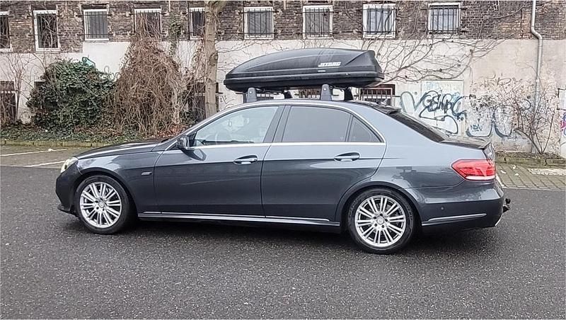 Gebraucht Mercedes E350 258 PS (189 kW) 2015 Andere farben Limousine