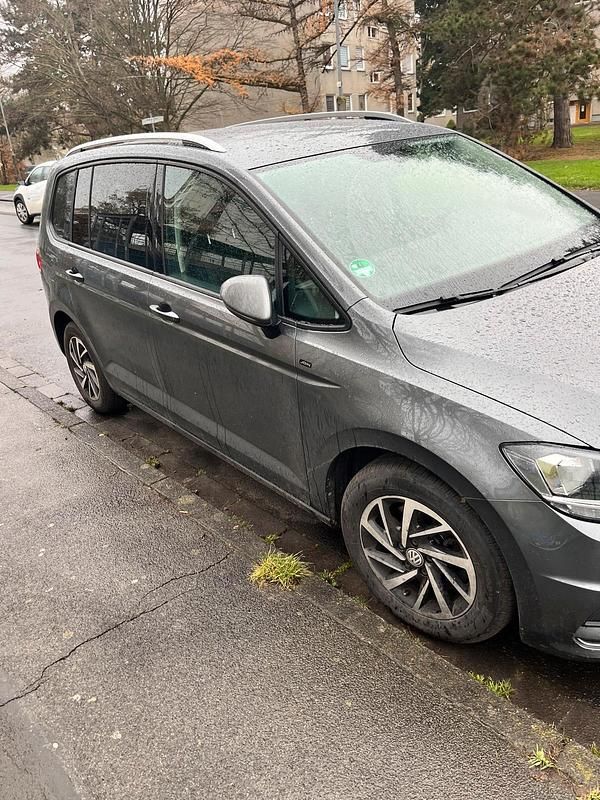 Gebraucht VW Touran 116 PS (85 kW) 2019 Grau Van / Kleinbus