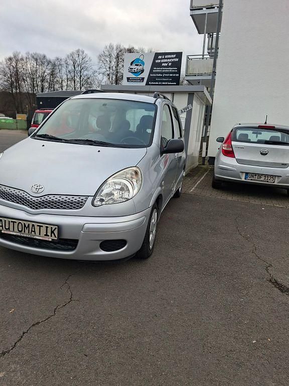 Gebraucht Toyota Yaris Verso Sol 84 PS (61 kW) 2003 Silber Van / Kleinbus