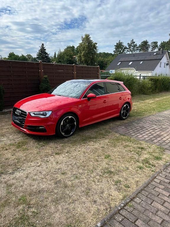 Gebraucht Audi A3 S-Line 150 PS (110 kW) 2014 Rot Limousine