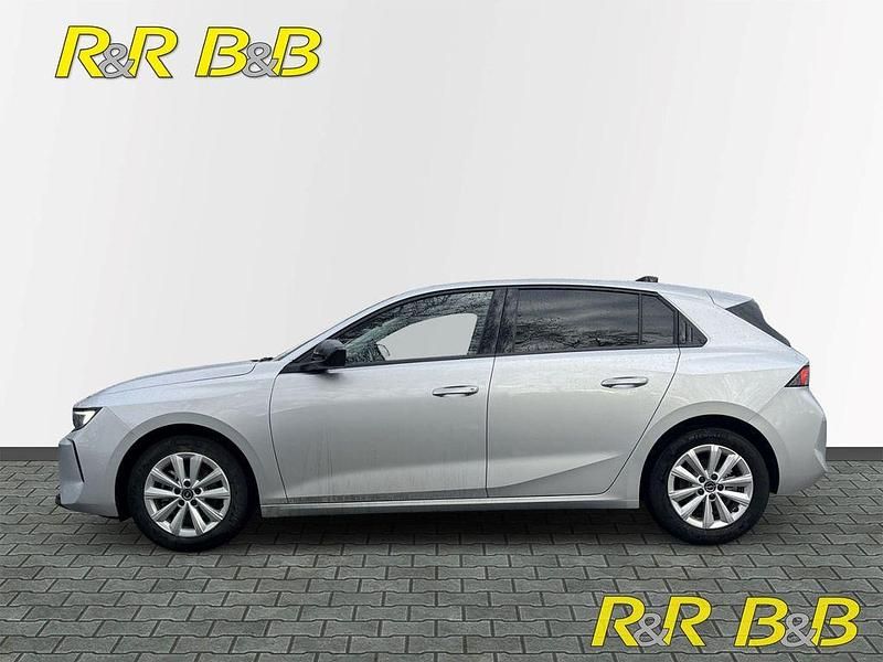 Gebraucht Opel Astra Edition 110 PS (80 kW) 2025 Grau/typ aussenverkleidung metalliclack (metallic) Limousine