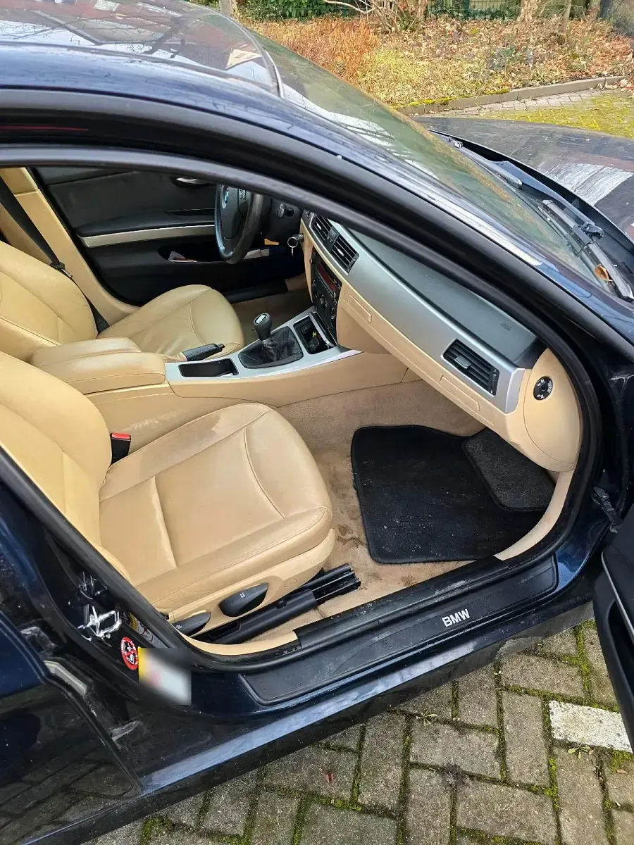 Gebraucht BMW 320 150 PS (110 kW) 2005 Blau Limousine