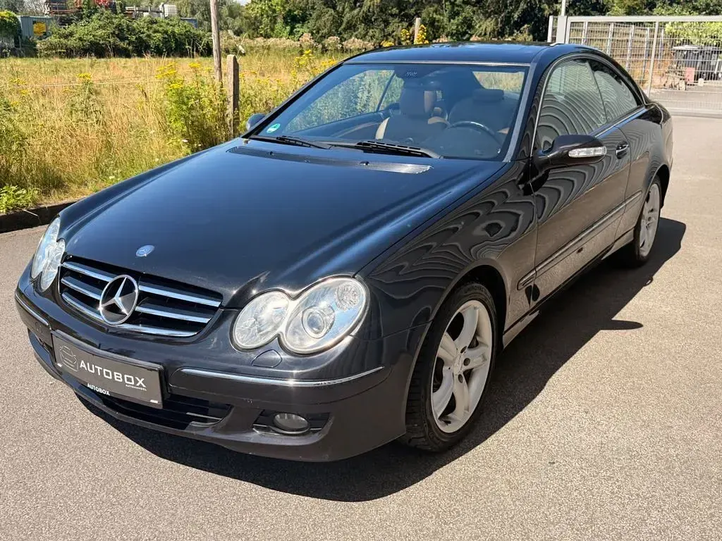 Gebraucht Mercedes CLK350 Avantgarde 272 PS (200 kW) 2006 Schwarz Coupé