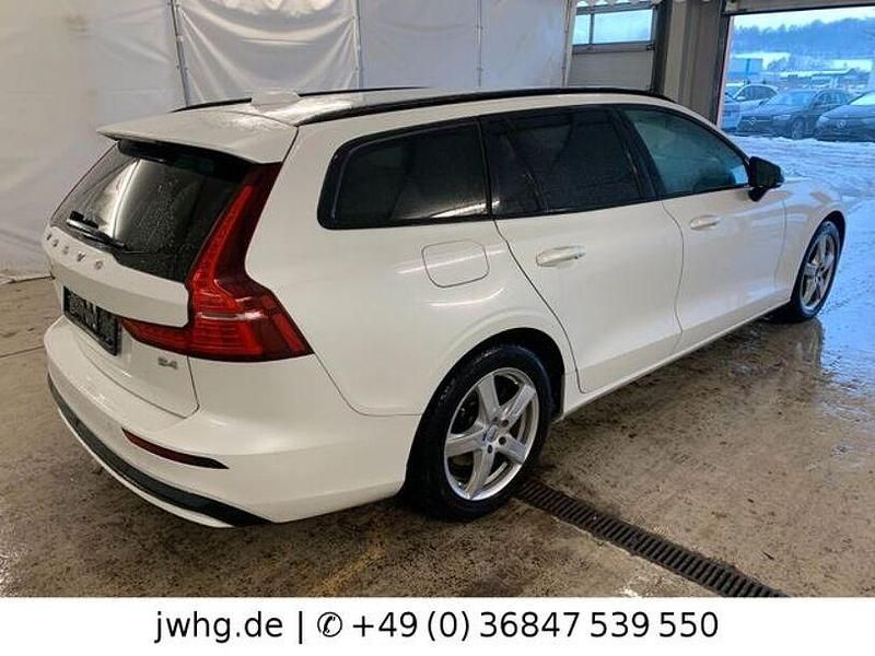 Gebraucht Volvo V60 Plus 197 PS (144 kW) 2022 Weiß Kombi
