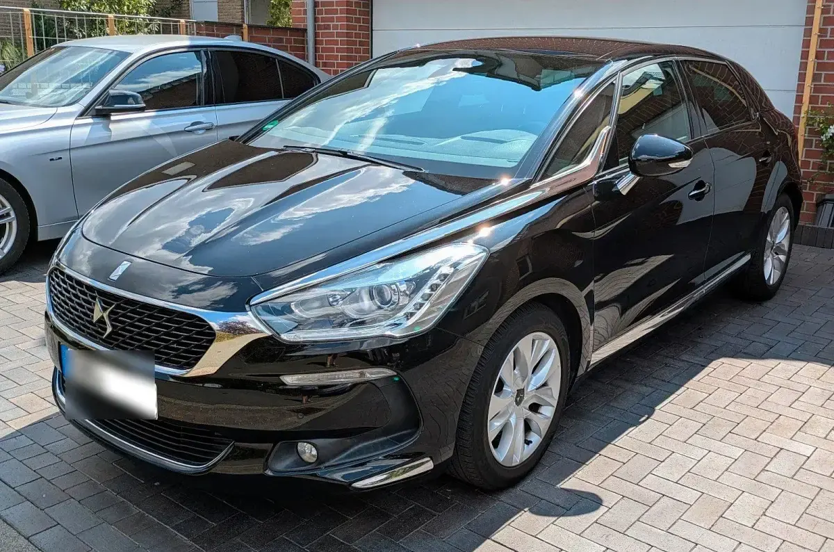 Gebraucht DS Automobiles DS5 181 PS (133 kW) 2016 Schwarz Kleinwagen