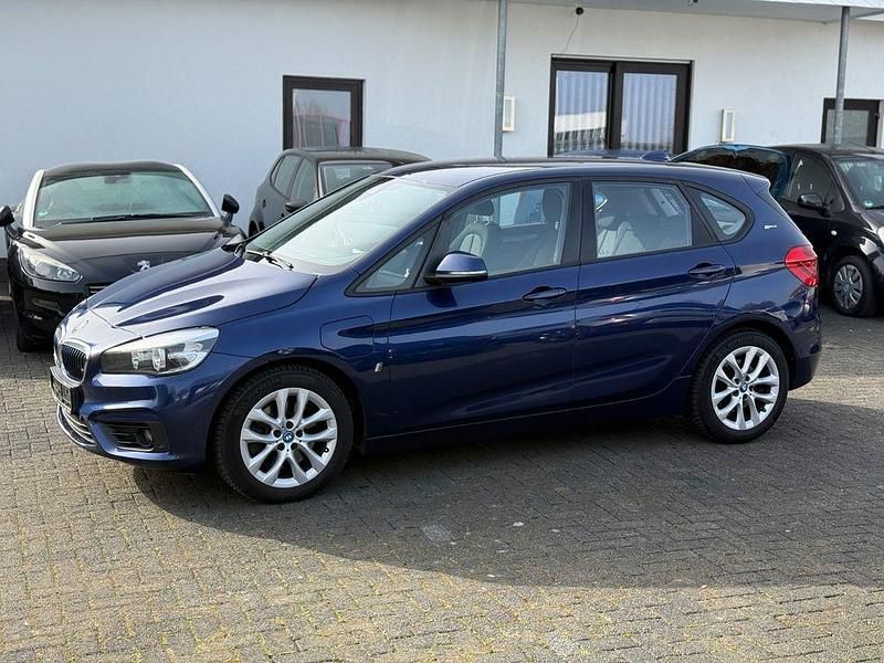 Gebraucht BMW 225 Advantage 136 PS (100 kW) 2017 Blau Van / Kleinbus