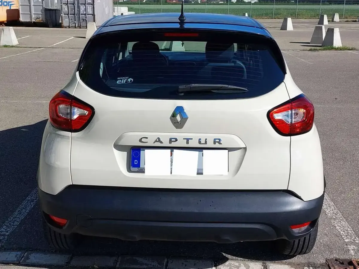 Gebraucht Renault Captur Experience 118 PS (86 kW) 2017 Gelb SUV