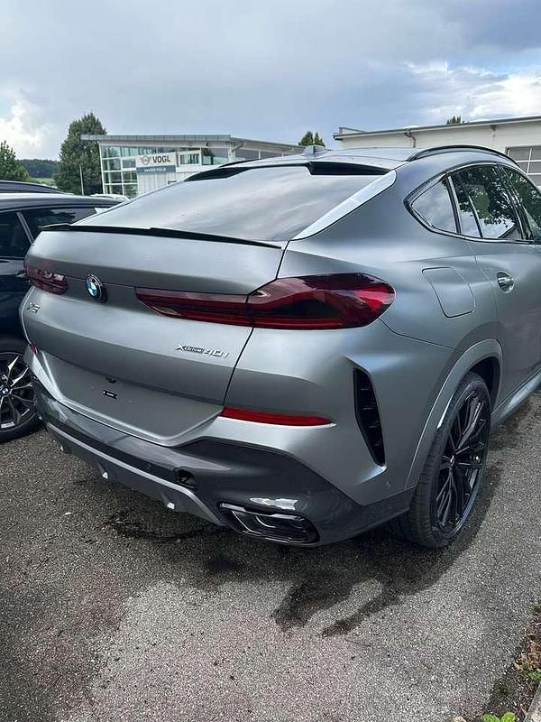 Neu BMW X6 M Sport 381 PS (280 kW) 2025 Grau SUV