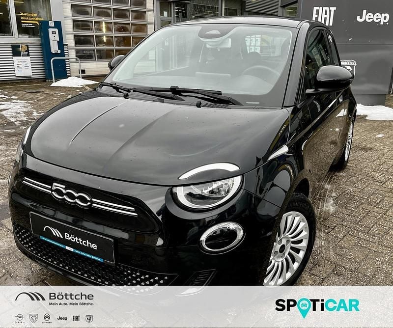 Gebraucht Fiat 500e 86 kW (118 PS) 2023 Colore esterno (arktis weiß) Kleinwagen