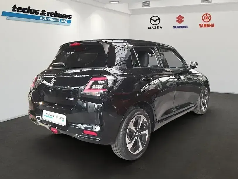 Neu Suzuki Swift Comfort+ 83 PS (61 kW) 2026 Super black pearl metallic Kleinwagen