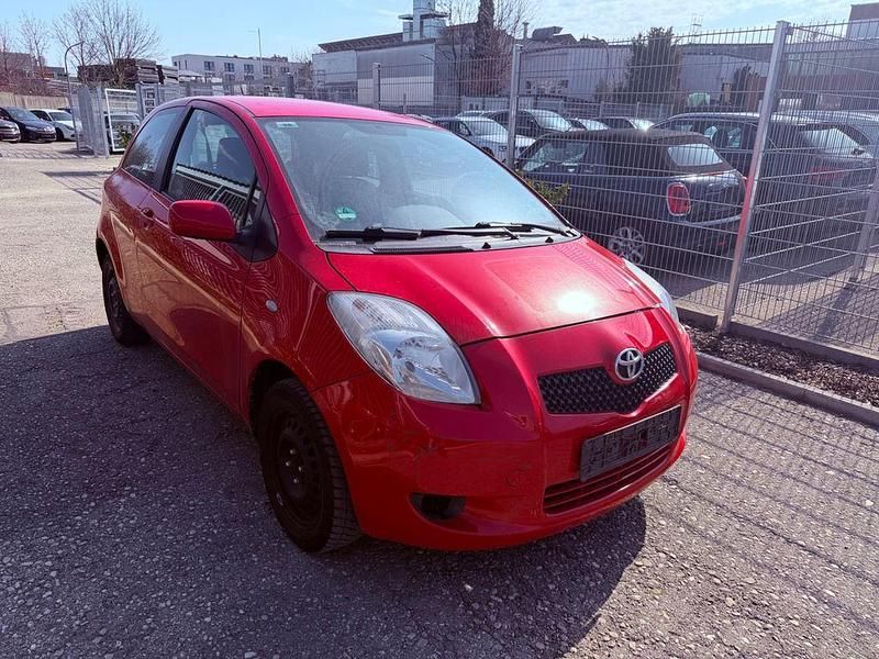 Gebraucht Toyota Yaris Sol 69 PS (50 kW) 2008 Rot Kleinwagen