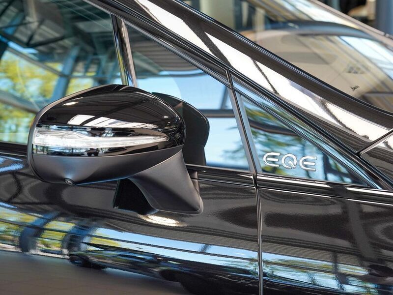 Gebraucht Mercedes EQE500 AMG 300 kW (408 PS) 2024 Obsidianschwarz SUV