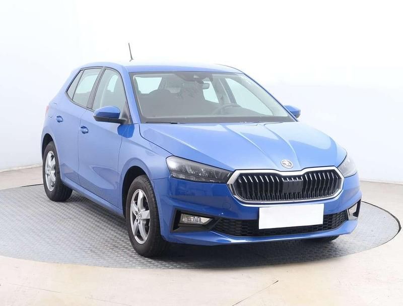 Energyblau Gebraucht 2023 Skoda Fabia Selection Limousine | 16.990 € (Fairer Preis) - Bild 1/4