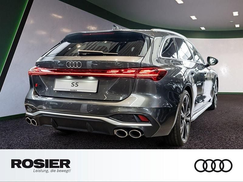 Neu Audi S5 Sport 367 PS (269 kW) 2025 Grau Kombi