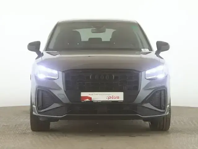 Gebraucht Audi Q2 S-Line 150 PS (110 kW) 2023 Daytonagrau perleffekt SUV