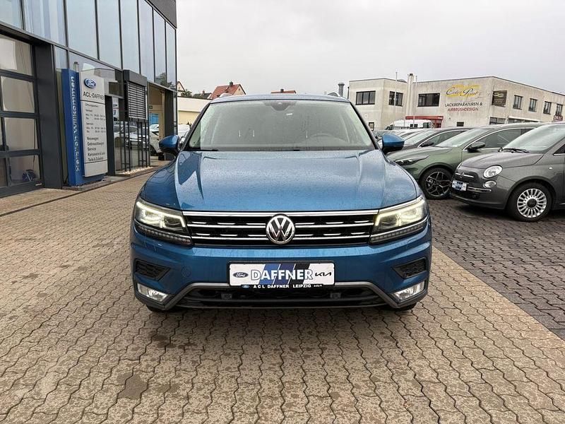 Gebraucht VW Tiguan Highline 179 PS (131 kW) 2016 Blau SUV