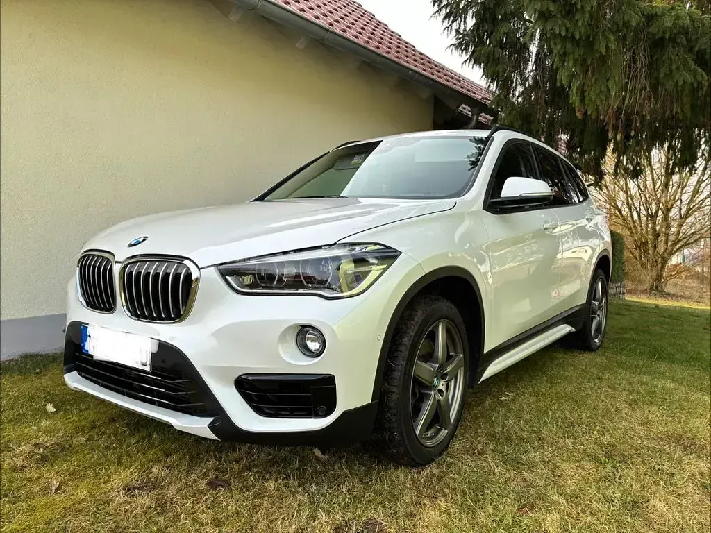 Gebraucht BMW X1 Sport Line 192 PS (141 kW) 2018 Weiß SUV