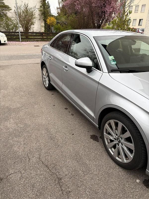 Second-hand Audi A3 Design 150 CP (110 kW) 2019 Argintiu Berlinǎ