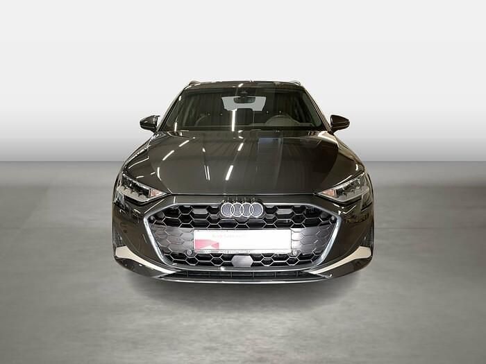 Gebraucht Audi A3 Advanced 116 PS (85 kW) 2025 Grau Limousine