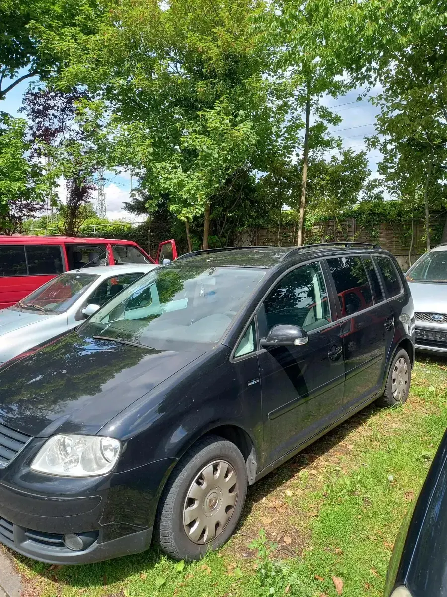 Gebraucht VW Touran 140 PS (102 kW) 2007 Schwarz Van / Kleinbus