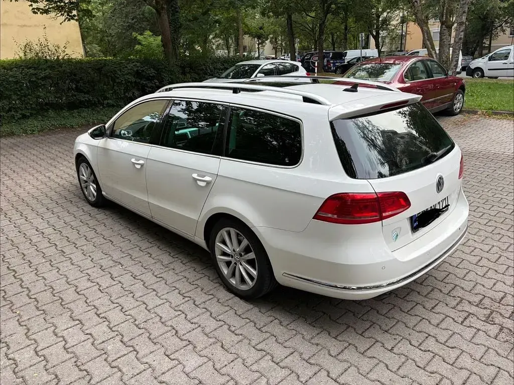 Gebraucht VW Passat Highline 177 PS (130 kW) 2012 Weiß Kombi
