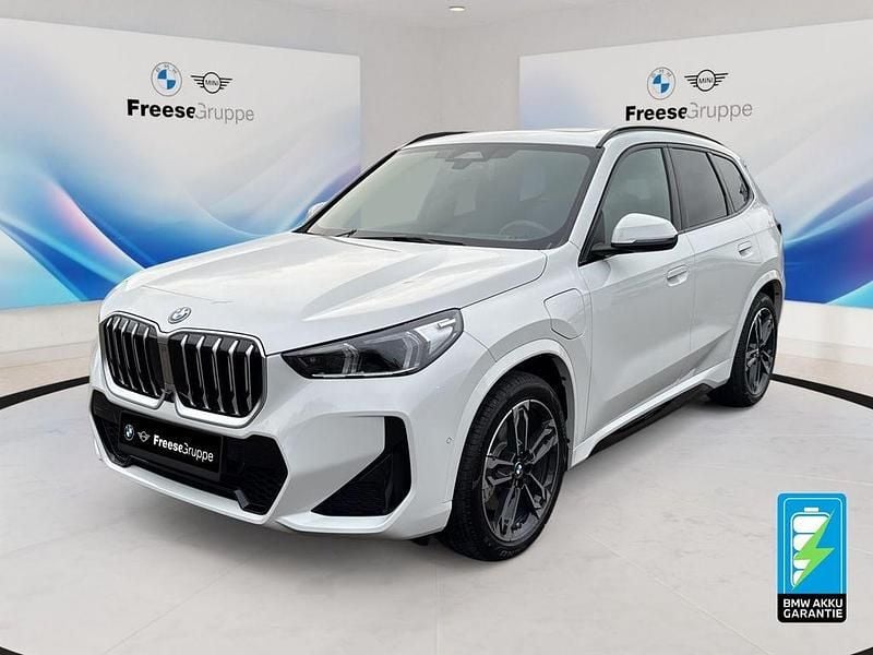 Weiß Neu 2025 BMW X1 Luxury Line SUV | 55.790 € (Guter Preis) - Bild 1/4