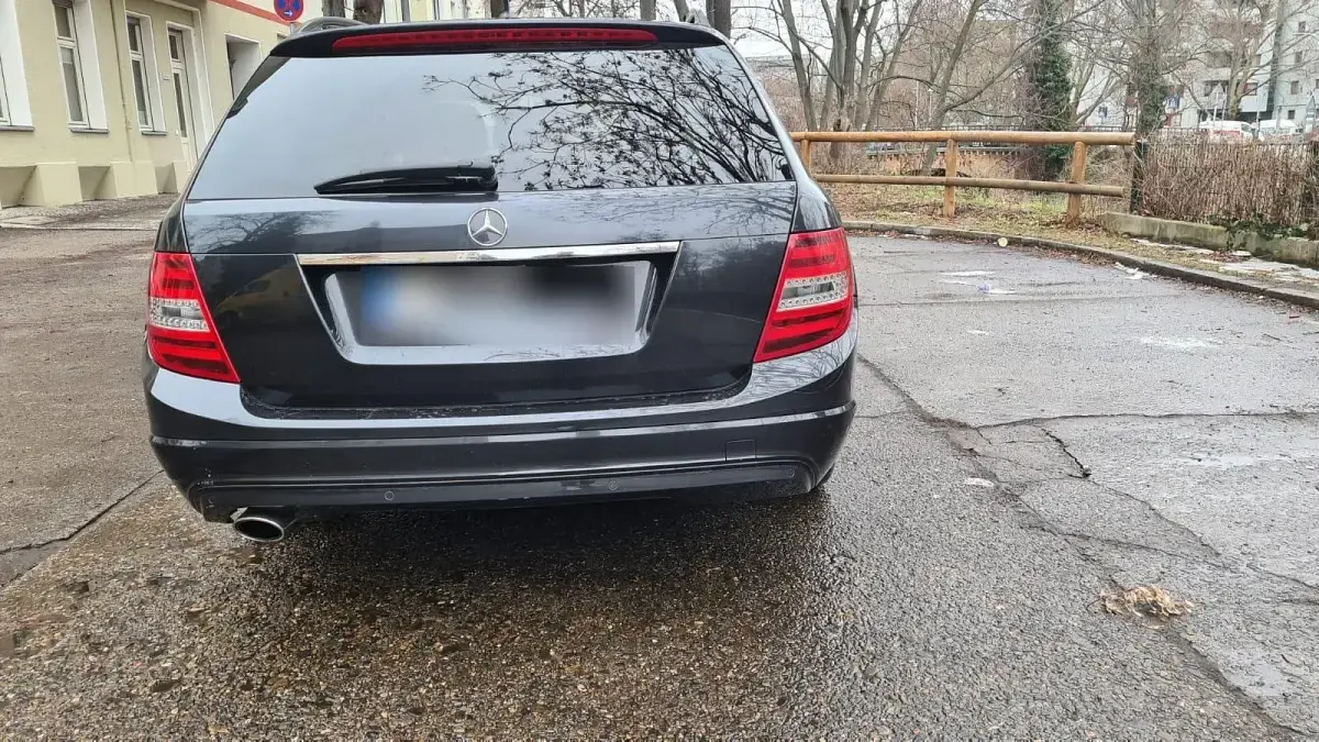 Gebraucht Mercedes C220 170 PS (125 kW) 2014 Schwarz Kombi