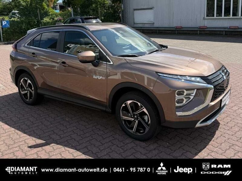 Bronzebraun Neu 2025 Mitsubishi Eclipse Cross Plus SUV | 36.990 € - Bild 1/4
